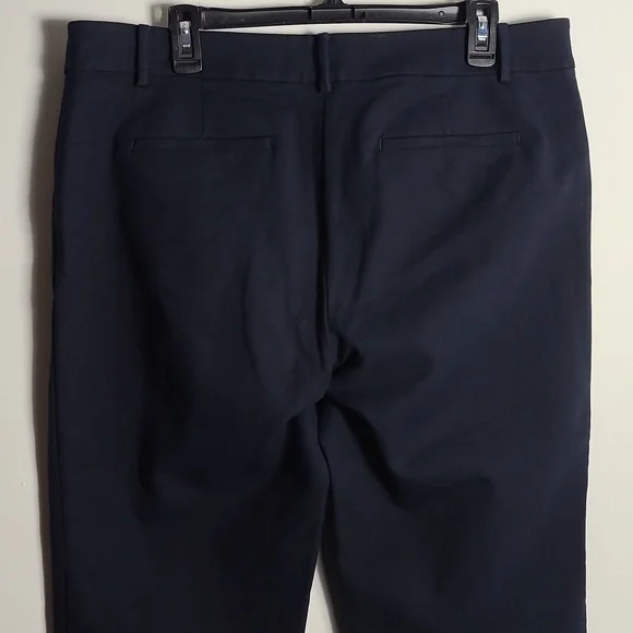 LOFT The Riviera Slim Cropped Pant in Navy Blue Size 14 - Picture 12 of 14